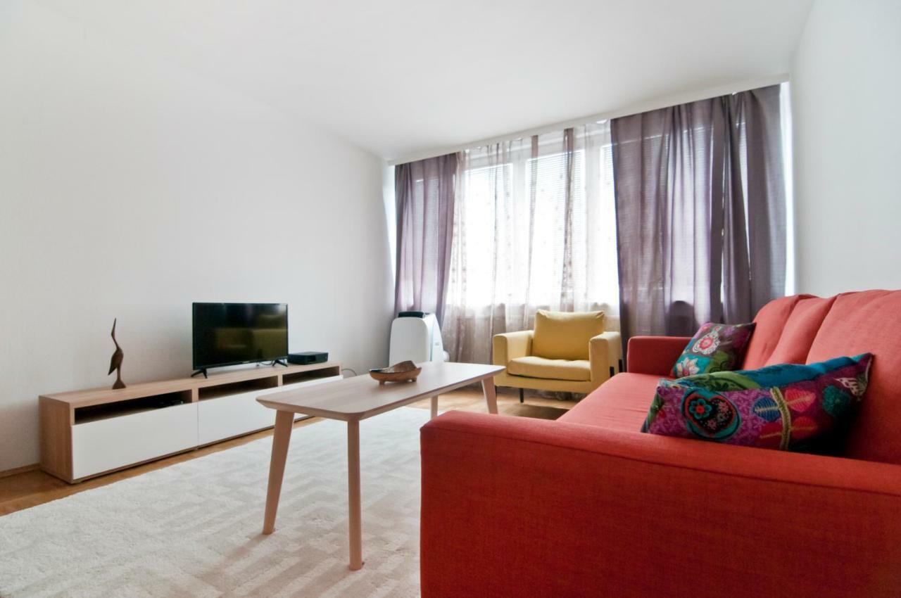 Top Location Vienna Marchetti Exterior photo